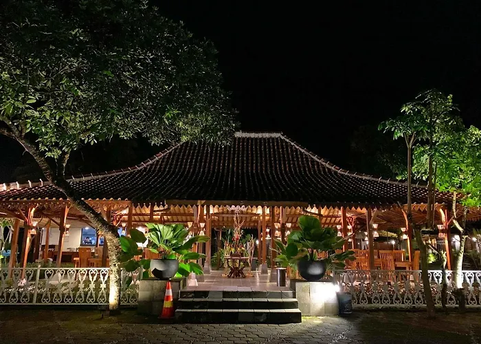 The Nalaya Hotel & Resto