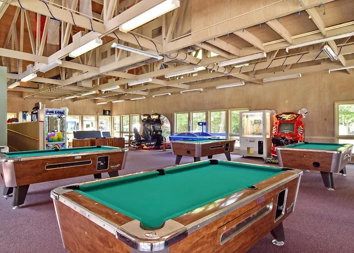 Williamsburg Camping Resort Wheelchair Accessible Park Model 7