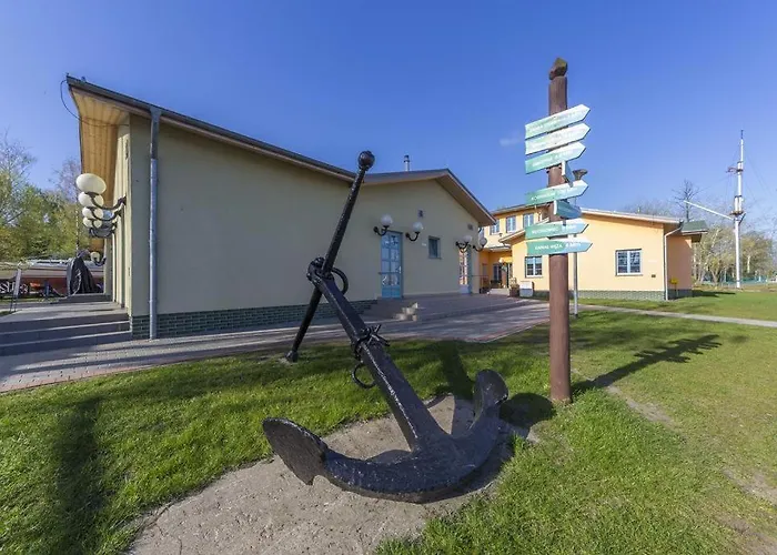 Centrum Zeglarskie Domki Kempingowe
