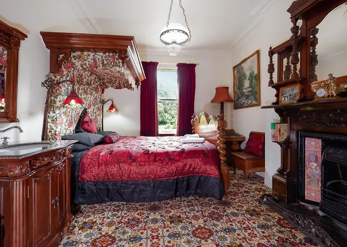 Otira Stagecoach Hotel