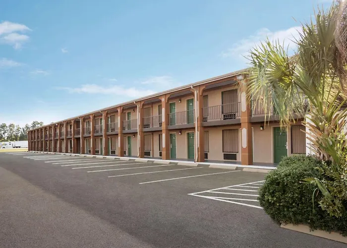 Days Inn By Wyndham Hardeeville/ I-95 State Line