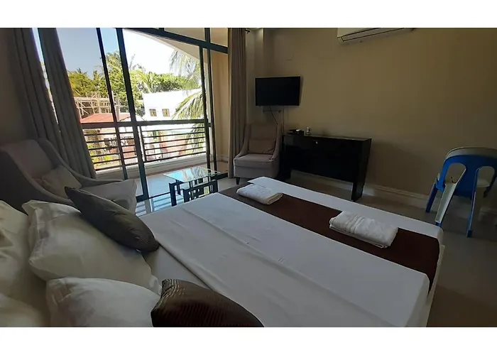 Adelaida Pensionne Hotel
