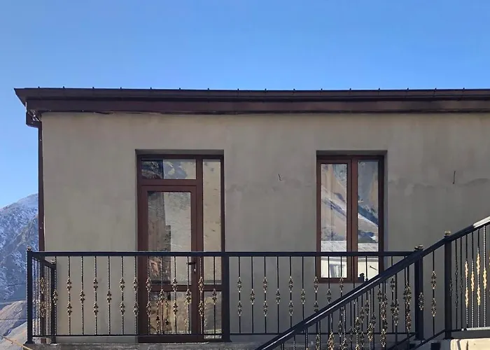 Wander Kazbegi Hotel