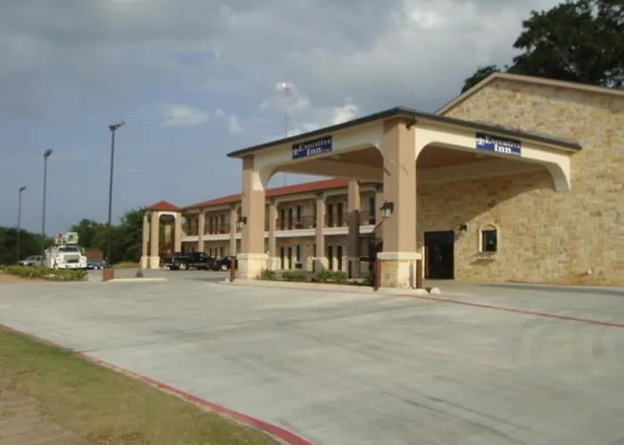 Executive Inn And Suites