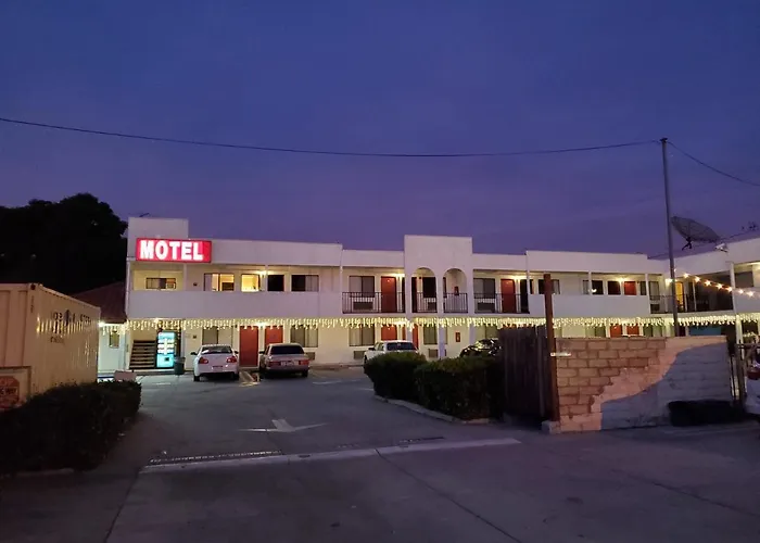 Eunice Plaza Motel