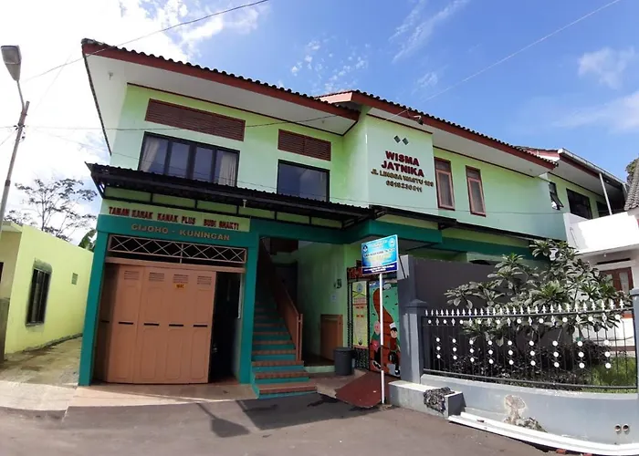 Oyo Life 2884 Wisma Jatnika Syariah