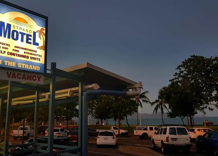 Strand Motel