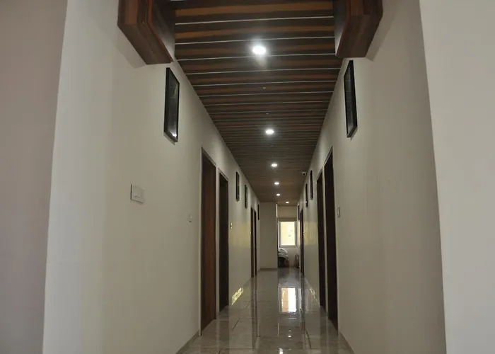 Hotel The Grand Shiva