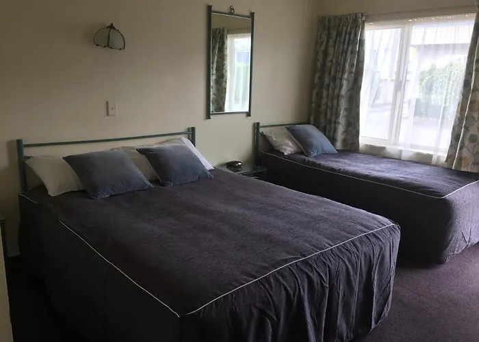 Bentons Motel