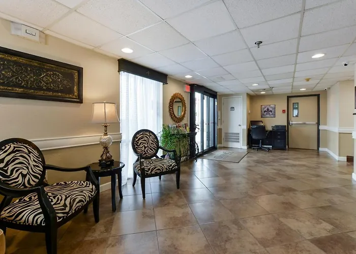 Grand View Inn & Suites