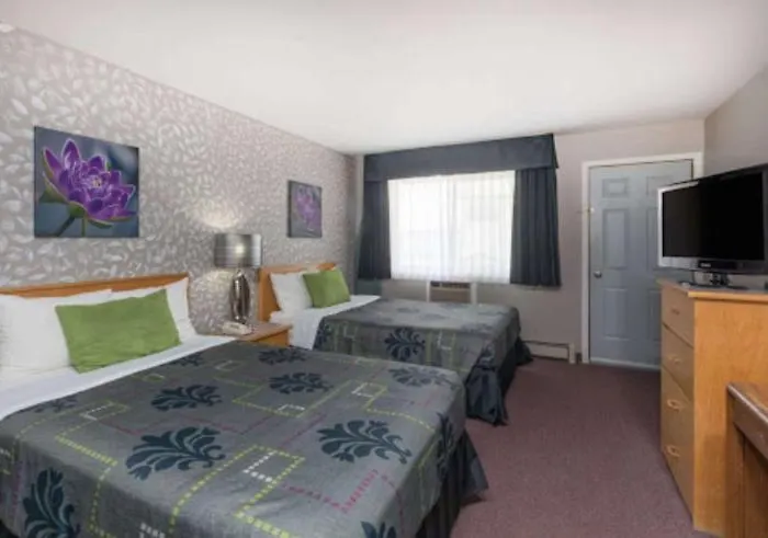 Almada Inn