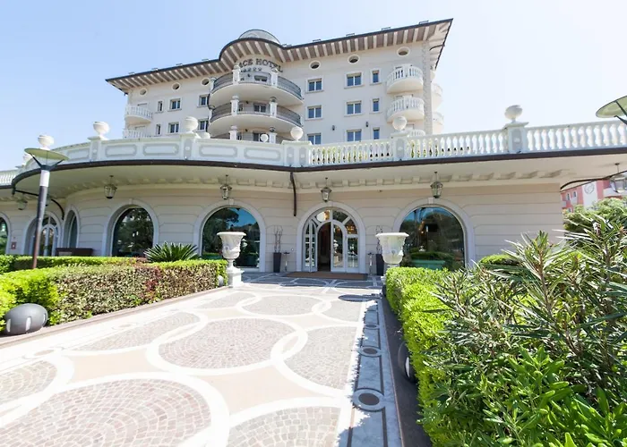 Palace Hotel