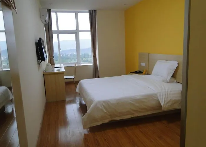 7Days Inn Taihe Guoxing Auto And Agricultural Machine City