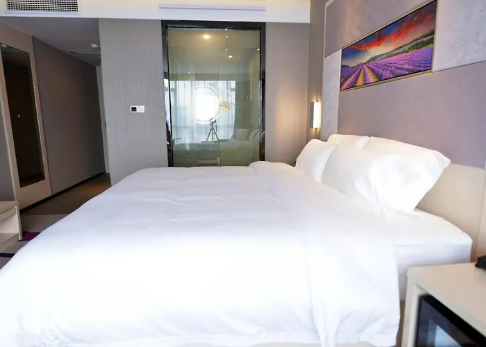 Lavande Hotel Qingyuan Sports Park Municipal Government