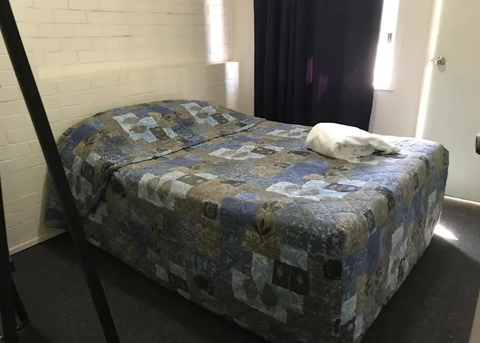 Oakridge Motel Tourist Park