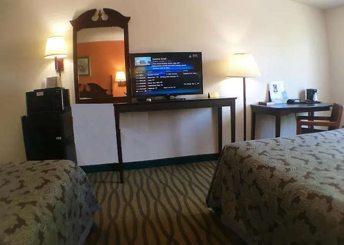 President Inn & Suites
