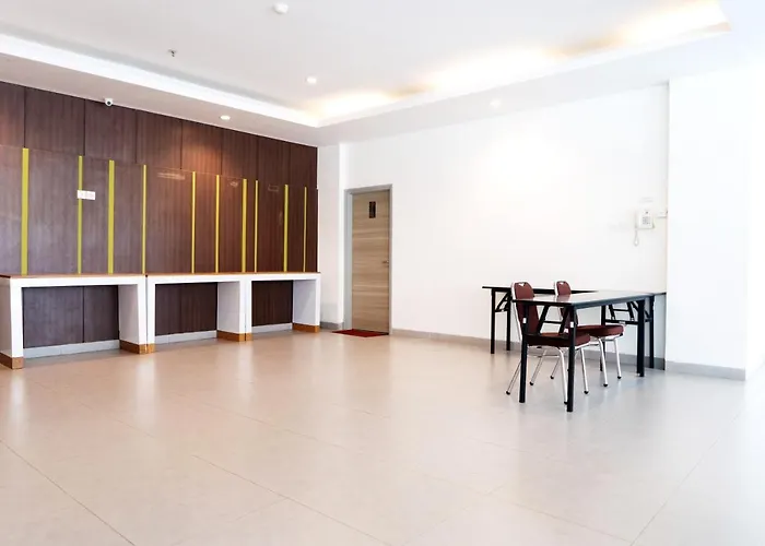 Lynn Hotel Serang